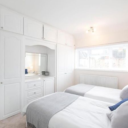 3 Bed House/Garden/Wi-Fi/Parking/Central Location Villa Guildford Exteriör bild