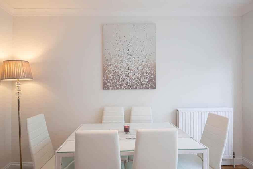 3 Bed House/Garden/Wi-Fi/Parking/Central Location Villa Guildford Exteriör bild
