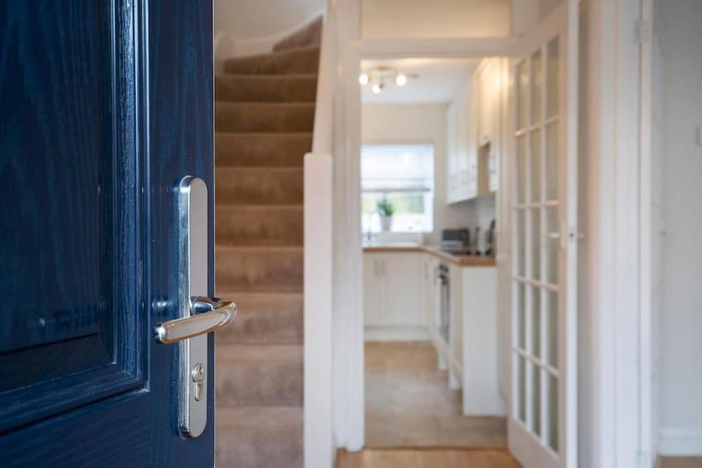 3 Bed House/Garden/Wi-Fi/Parking/Central Location Villa Guildford Exteriör bild
