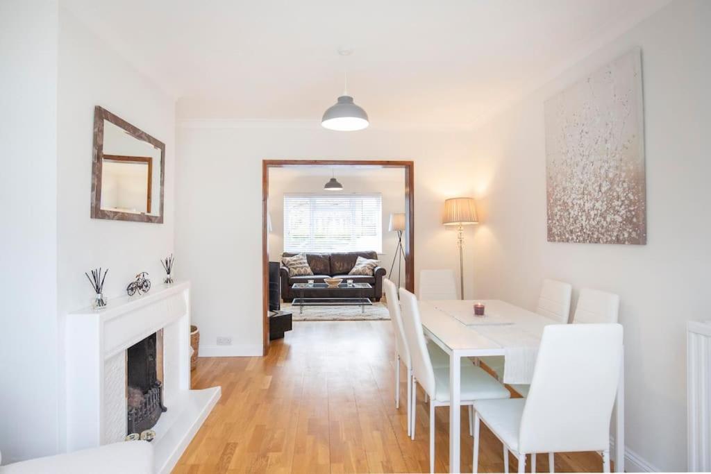 3 Bed House/Garden/Wi-Fi/Parking/Central Location Villa Guildford Exteriör bild