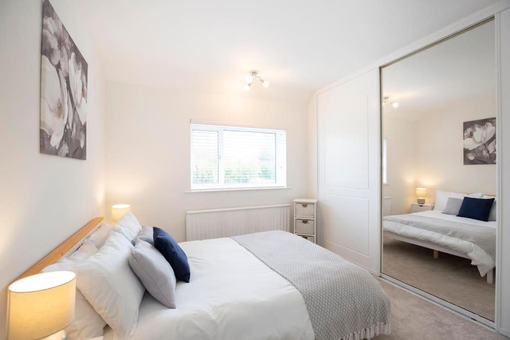 3 Bed House/Garden/Wi-Fi/Parking/Central Location Villa Guildford Exteriör bild