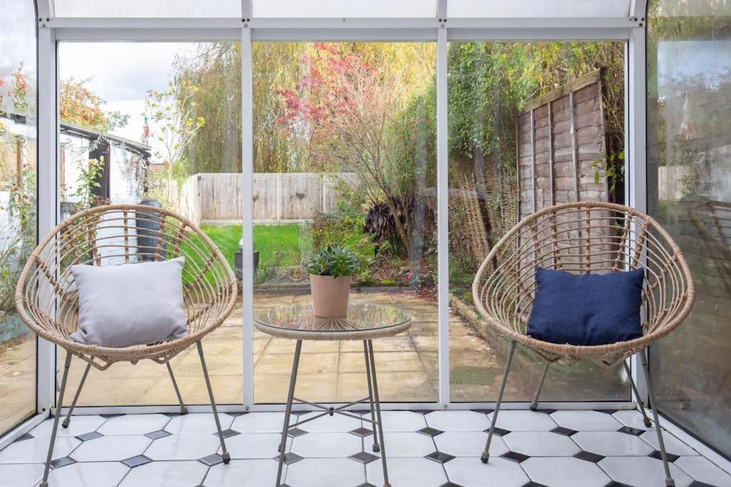 3 Bed House/Garden/Wi-Fi/Parking/Central Location Villa Guildford Exteriör bild